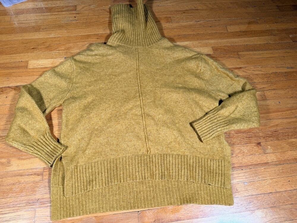 H&M Oversized Mustard Turtleneck Sweater Women Approx Small XL Knit Pockets